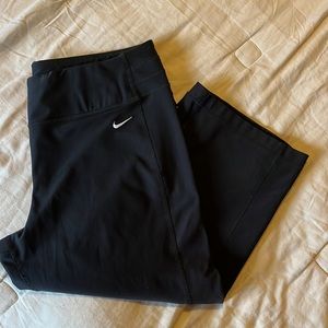 Nike Dri-fit capris size L